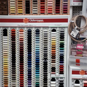 Des fils de toutes les couleurs